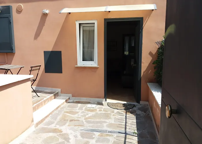 Oda ve Kahvaltı Glicini