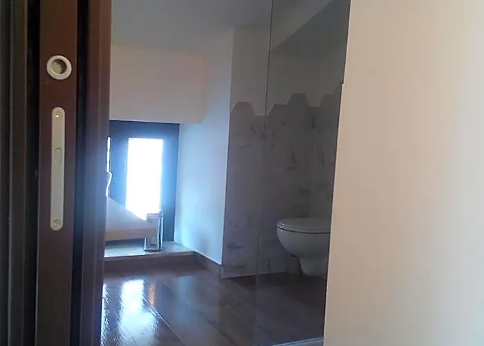 Oda ve Kahvaltı Glicini