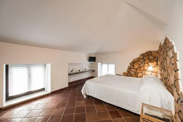 Glicini Oda ve Kahvaltı 4*